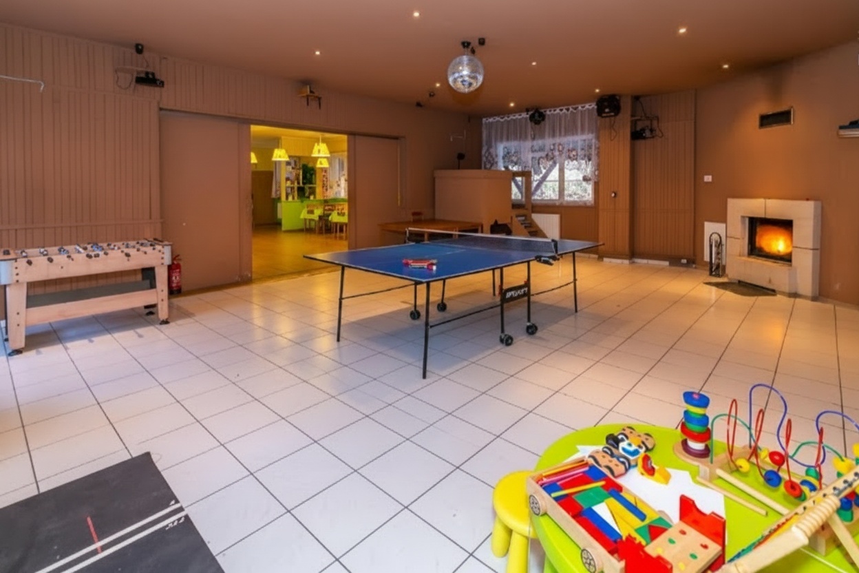 Sala z piłkarzykami i ping-pongiem